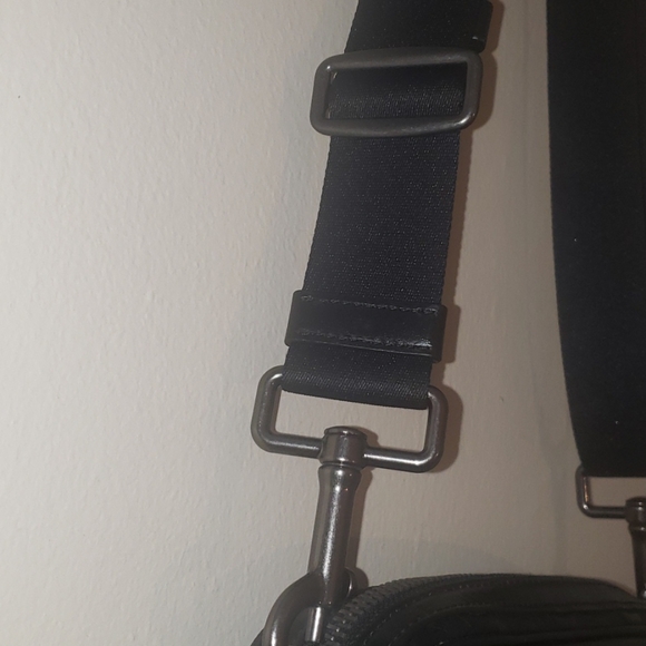 Coach - Picture 2 of 6